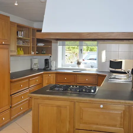 Au Bord De L'ile Rochefort